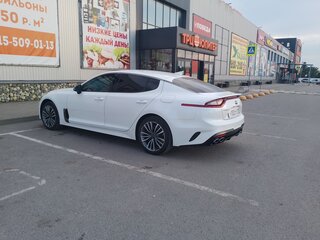 2019 Kia Stinger I, белый, 2680000 рублей, вид 4