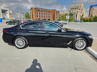 2020 BMW 5 серии 530i xDrive VII (G30/G31/G38) Рестайлинг, чёрный, 5800000 рублей, вид 5