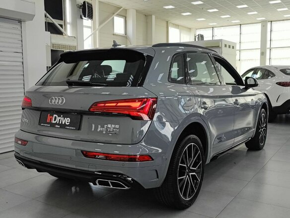 2025 Audi Q5 L 45 TFSI II (FY) Рестайлинг, серый, 5800000 рублей - вид 3