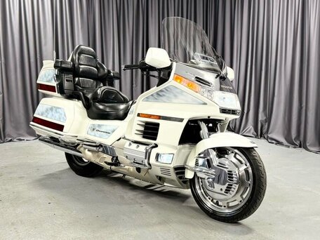 1998 Honda GL 1500 Gold Wing, белый, 700000 рублей, вид 3