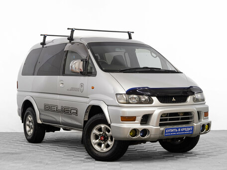 Mitsubishi Delica IV