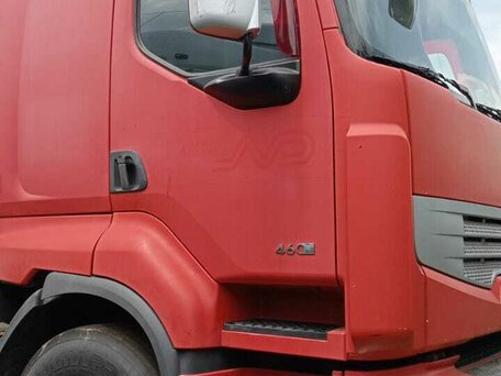 2010 Renault Premium, красный, 1950000 рублей, вид 2