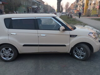 2010 Kia Soul I, бежевый, 1000000 рублей, вид 3