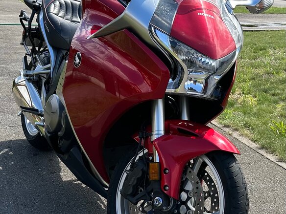2010 Honda VFR 1200, красный, 1050000 рублей - вид 2