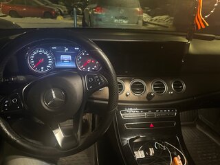 2017 Mercedes-Benz E-Класс 200 V (W213, S213, C238), чёрный, 3100000 рублей, вид 4