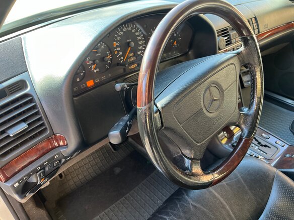 1996 Mercedes-Benz S-Класс 500 III (W140) Рестайлинг, белый, 2500000 рублей - вид 18