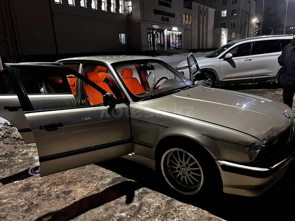 1993 BMW 5 серии 520i III (E34), золотистый, 311000 рублей - вид 9