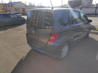 2011 Honda Freed I, серый, 1150000 рублей, вид 3