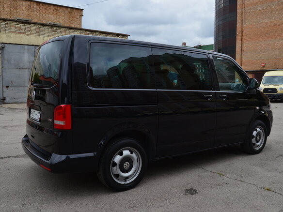 2013 Volkswagen Caravelle T5 Рестайлинг, чёрный - вид 3