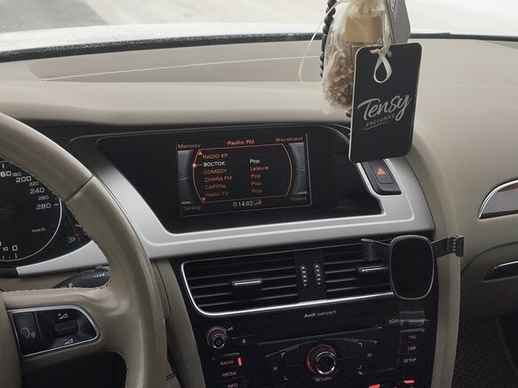 2010 Audi A4 IV (B8), белый, 1000000 рублей - вид 4