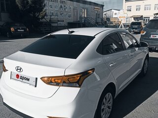 2018 Hyundai Solaris II, белый, 1000000 рублей, вид 3