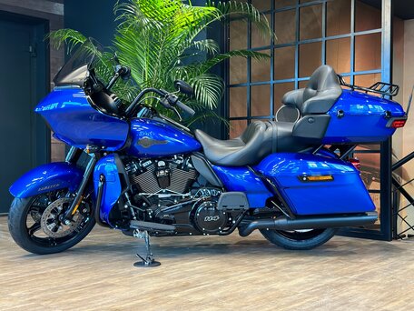2024 Harley-Davidson Road Glide Limited, синий, 4350000 рублей, вид 3
