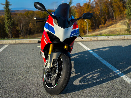 2019 Ducati Panigale V4, серый, 2000000 рублей, вид 5