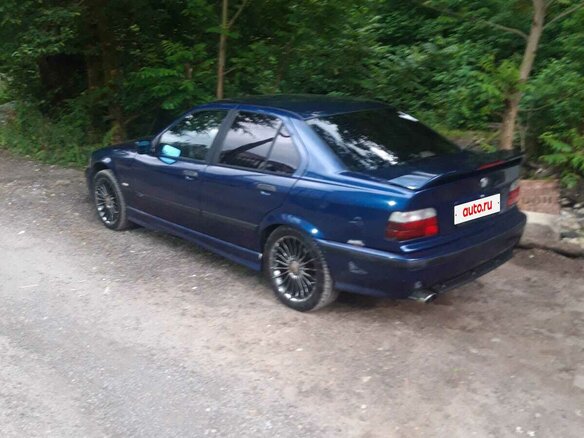1997 BMW 3 серии 320i III (E36), синий, 500000 рублей - вид 8