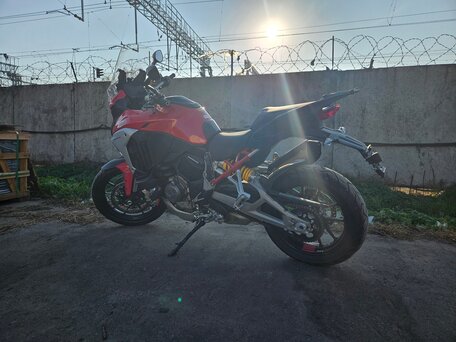 2022 Ducati Multistrada V4, красный, 2099000 рублей, вид 2