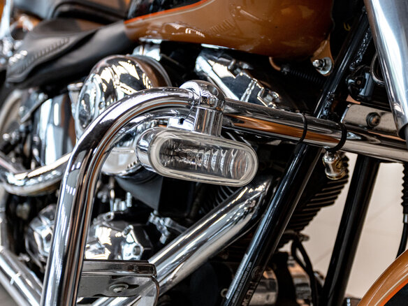 2008 Harley-Davidson Fat Boy, золотистый, 1300000 рублей - вид 28