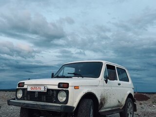 1997 Lada (ВАЗ) 2121 (4x4) I Рестайлинг, белый, 270000 рублей, вид 3