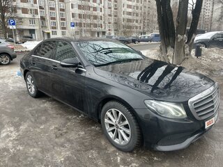 2018 Mercedes-Benz E-Класс 200 V (W213, S213, C238), чёрный, 1700000 рублей, вид 2