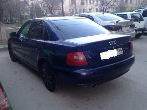 1997 Audi A4 I (B5) Рестайлинг, синий - вид 4