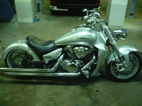 2006 Suzuki Boulevard M109R, серебристый, 900000 рублей, вид 1