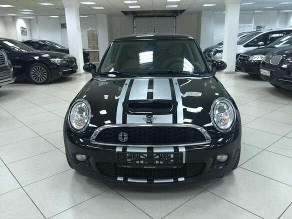 2010 Mini Hatch Cooper S II (R56) Рестайлинг, чёрный - вид 2