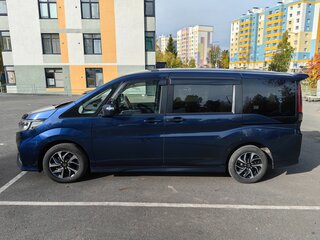 2017 Honda Stepwgn V Рестайлинг, синий, 2499000 рублей, вид 4