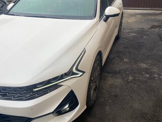 2021 Kia K5 III, белый, 3500000 рублей, вид 1