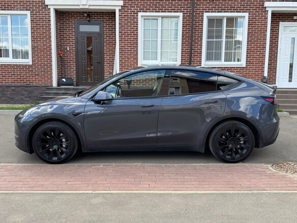 2022 Tesla Model Y Long Range Dual Motor I, серый, 4750000 рублей - вид 3