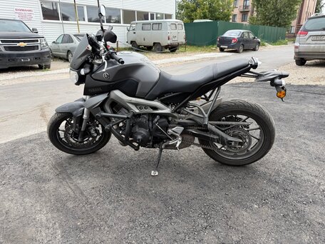 2014 Yamaha MT-09 (FZ-09), серебристый, 649000 рублей, вид 5