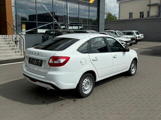 2026 Lada (ВАЗ) Granta I Рестайлинг, белый, 1093000 рублей, вид 5