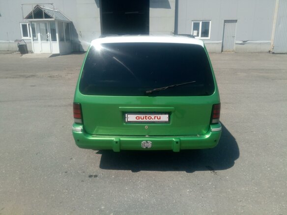 1993 Dodge Caravan Grand II, зелёный - вид 15