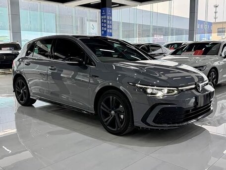 2022 Volkswagen Golf VIII, серый, 2170000 рублей, вид 3