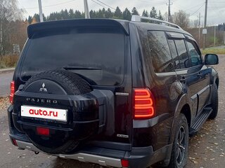2008 Mitsubishi Pajero IV, чёрный, 1680000 рублей, вид 4