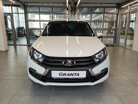 2026 Lada (ВАЗ) Granta I Рестайлинг, белый - вид 2
