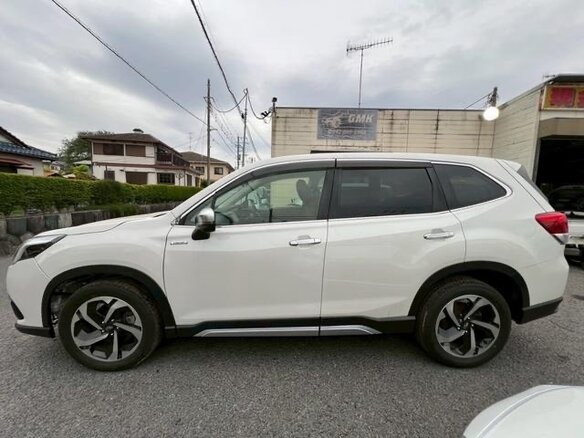 2023 Subaru Forester V Рестайлинг, белый, 2360000 рублей - вид 3