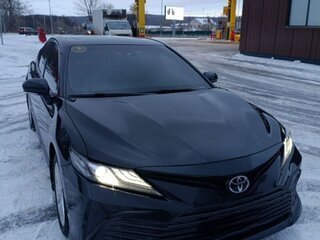 2021 Toyota Camry VIII (XV70) Рестайлинг, чёрный, 2900000 рублей, вид 2