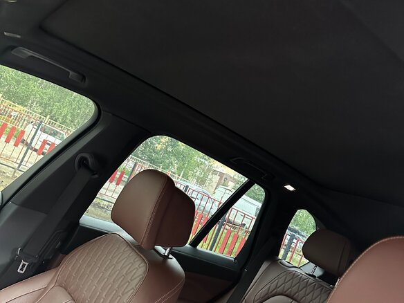 2018 BMW X5 50i IV (G05/G18), синий, 5900000 рублей - вид 14