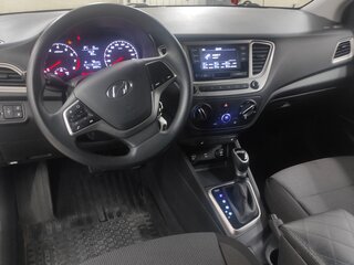 2021 Hyundai Solaris II Рестайлинг, серый, 1700000 рублей, вид 3