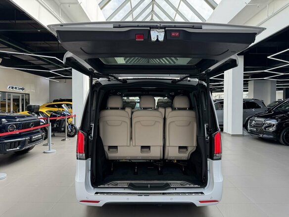 2026 Mercedes-Benz V-Класс Long 300 d длинный III (W447) Рестайлинг 2, белый, 15170000 рублей - вид 30