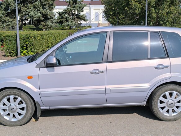 2011 Ford Fusion I Рестайлинг, серый, 680000 рублей - вид 1