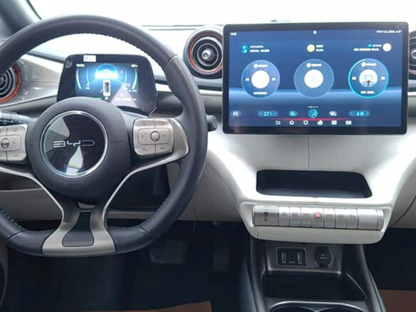 2023 BYD Dolphin 44.9 kWh I, серебристый - вид 11