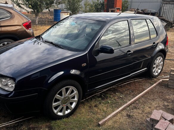 1998 Volkswagen Golf IV, синий, 400000 рублей - вид 4