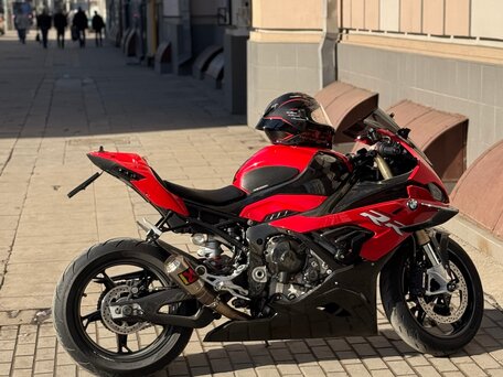 2021 BMW S 1000 RR, красный, 1450000 рублей, вид 4