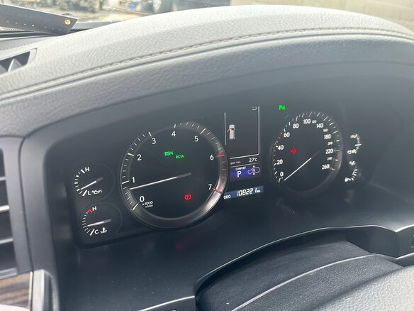 2019 Lexus LX 570 III Рестайлинг 2, чёрный, 12500000 рублей - вид 4