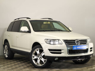 2008 Volkswagen Touareg I Рестайлинг, белый, 929000 рублей, вид 1