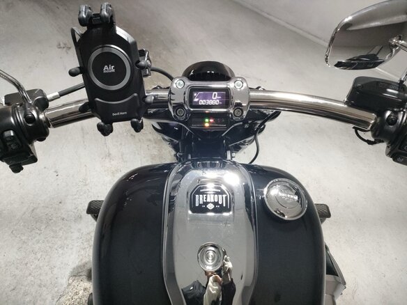 2024 Harley-Davidson Breakout, чёрный, 2408000 рублей - вид 4