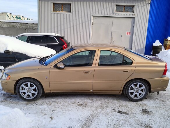 2007 Volvo S60 Bi-Fuel I Рестайлинг, золотистый, 790000 рублей - вид 4