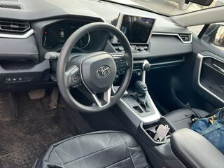 2022 Toyota RAV4 V (XA50), белый, 3300000 рублей, вид 2