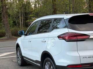 2023 Geely Atlas Pro, белый, 1850000 рублей, вид 3