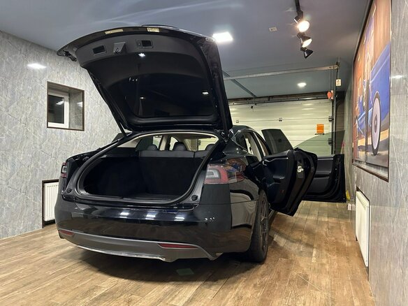 2014 Tesla Model S 60 I, чёрный, 2050000 рублей - вид 10